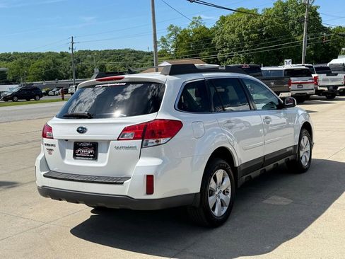 Used 2012 Subaru Outback 2.5i Limited w/ Moonroof Pkg AWD/4WD image 15