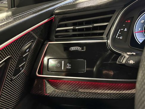 Used 2021 Audi SQ8 Prestige w/ Prestige Package image 33