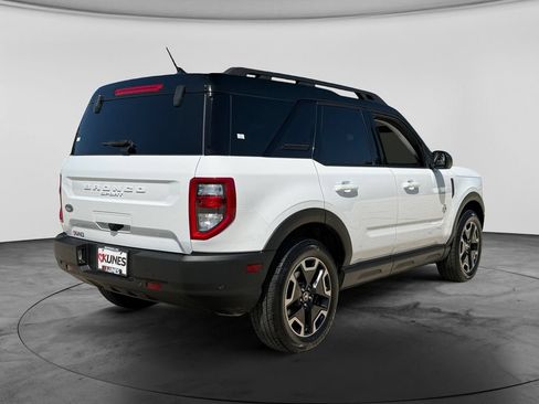 Used 2024 Ford Bronco Sport Outer Banks AWD/4WD image 9