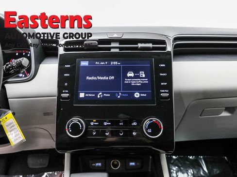 Used 2024 Hyundai Tucson SE image 12