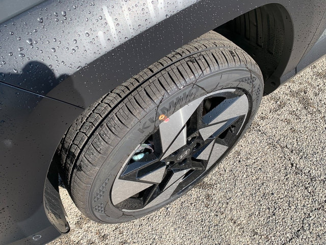New 2027 Hyundai Kona Limited AWD/4WD image 10