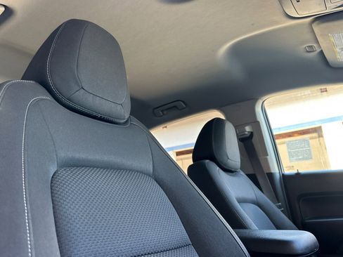 Used 2016 Chevrolet Colorado LT w/ LT Convenience Package image 20