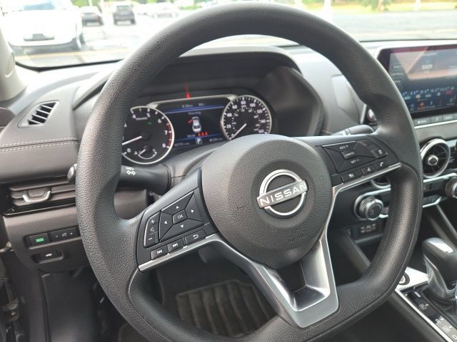 Used 2024 Nissan Sentra SV FWD image 12