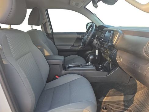 Used 2023 Toyota Tacoma SR AWD/4WD image 17