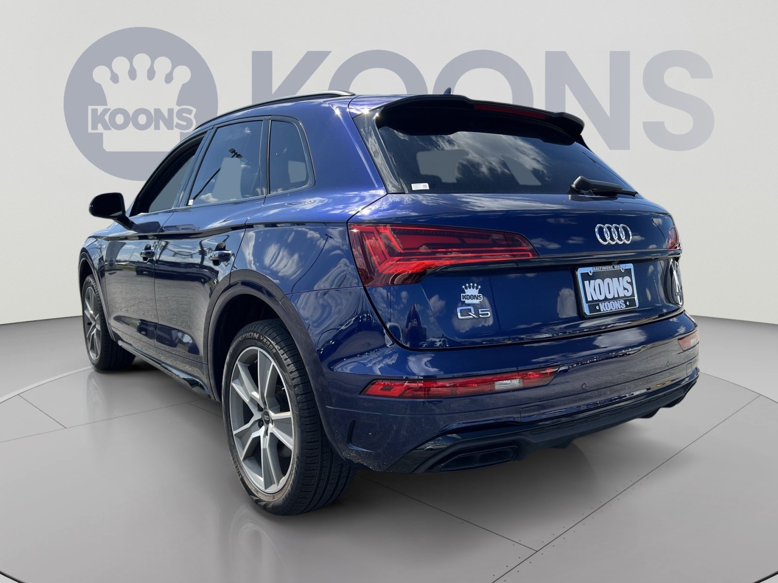 Used 2025 Audi Q5 2.0T Premium w/ Convenience Plus Package AWD/4WD image 4