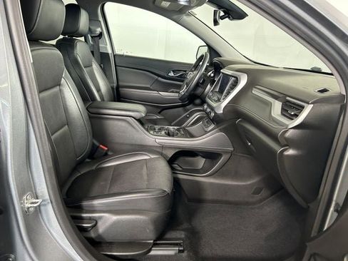 Used 2023 GMC Acadia SLT FWD image 29