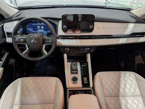 Used 2023 Mitsubishi Outlander SEL 40th Anniversary image 12