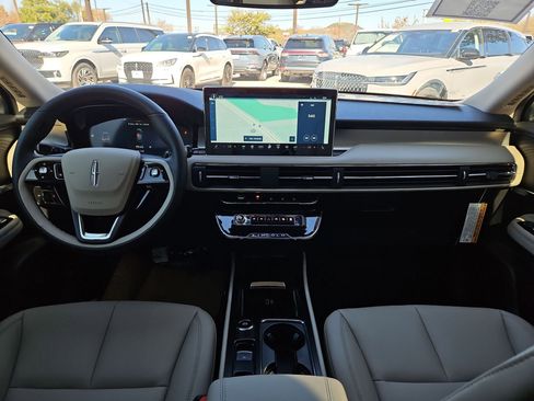 New 2026 Lincoln Corsair Premiere FWD image 2