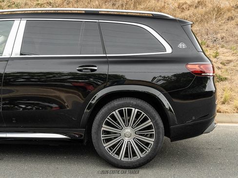 Used 2023 Mercedes-Benz Maybach GLS 600 4MATIC image 5