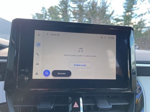 Used 2025 Toyota Corolla LE image 21