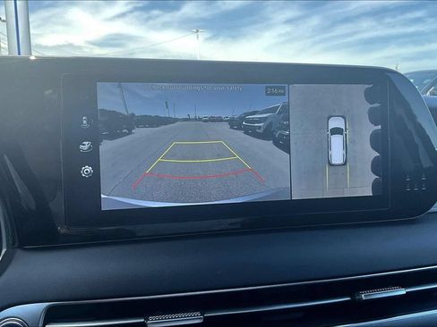 Used 2024 Hyundai Palisade Limited FWD image 23