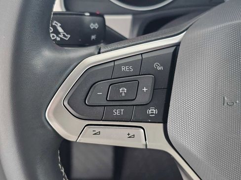 Used 2021 Volkswagen Atlas Cross Sport SE w/ Panoramic Sunroof Package FWD image 27