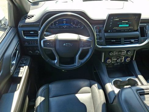 Used 2023 Chevrolet Tahoe Z71 w/ Luxury Package AWD/4WD image 18