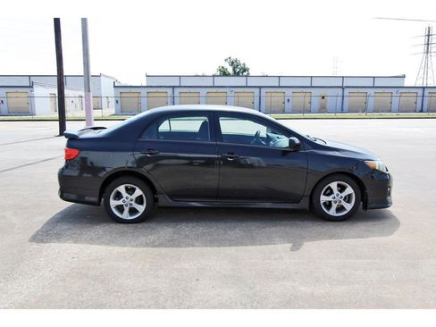 Used 2013 Toyota Corolla S FWD image 5