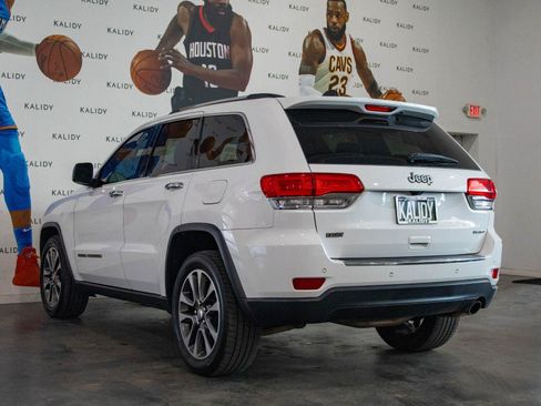 Used 2018 Jeep Grand Cherokee Limited w/ Luxury Group II RWD image 23