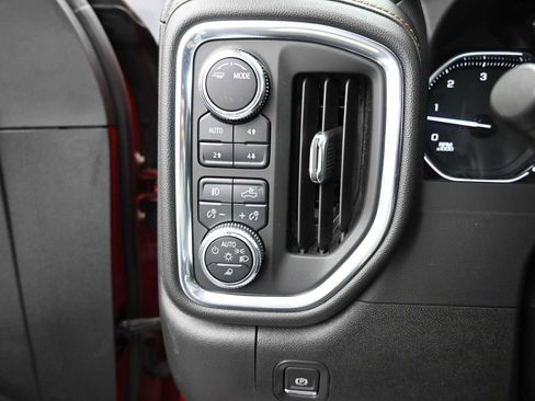 Used 2022 GMC Sierra 2500 AT4 AWD/4WD image 10