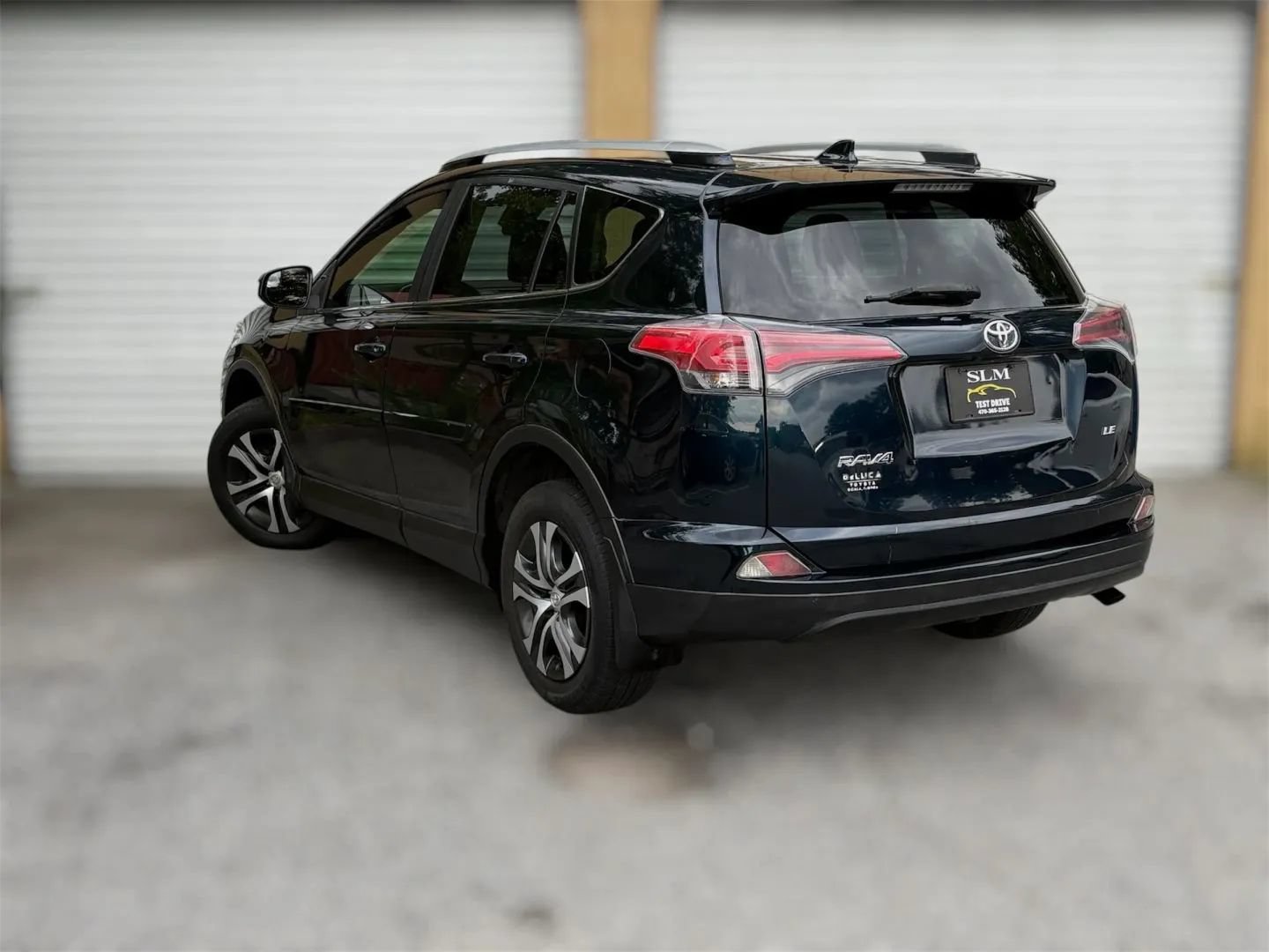 Used 2017 Toyota RAV4 LE FWD image 9
