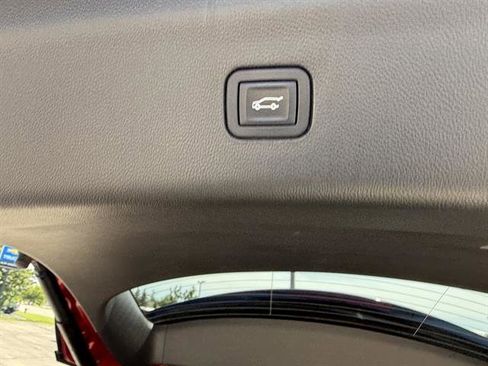 Used 2022 Buick Enclave Essence w/ Experience Buick Package image 26