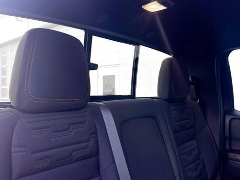 Used 2023 Nissan Frontier PRO-4X w/ Technology Package image 23