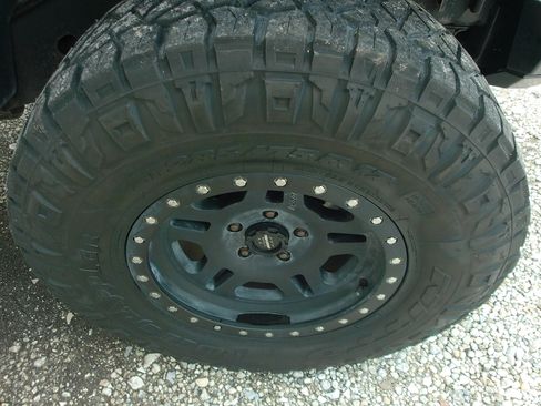 Used 2015 Jeep Wrangler Unlimited Rubicon w/ Connectivity Group AWD/4WD image 48