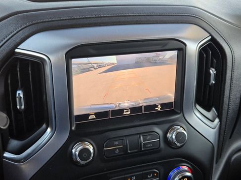 Used 2021 GMC Sierra 1500 SLT image 18