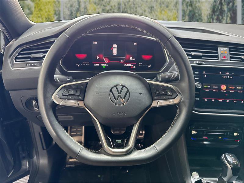 Used 2023 Volkswagen Tiguan SE R-Line FWD image 18