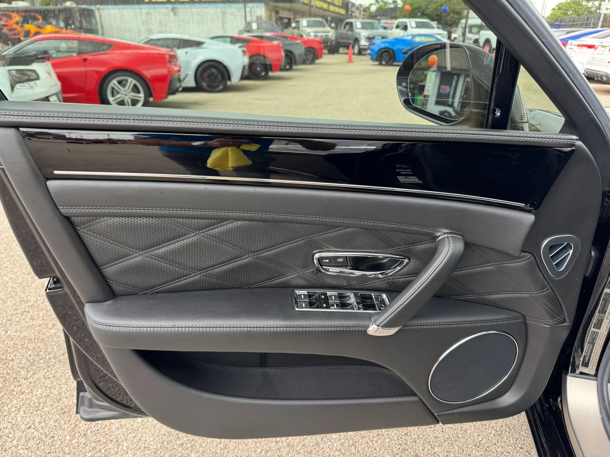 Used 2014 Bentley Flying Spur W12 AWD/4WD image 19