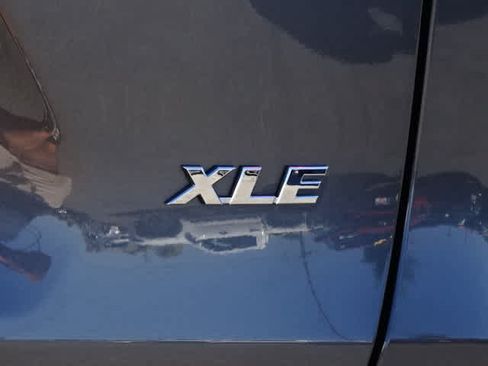 Used 2024 Toyota RAV4 XLE FWD image 11