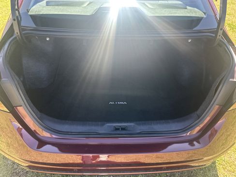 Used 2025 Nissan Altima 2.5 SV image 18