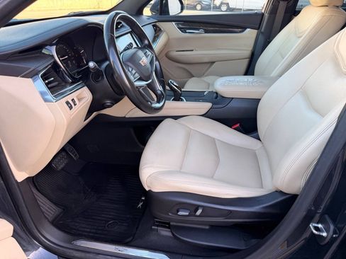 Used 2019 Cadillac XT5 FWD image 24