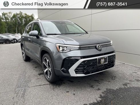 New 2025 Volkswagen Taos SEL image 26