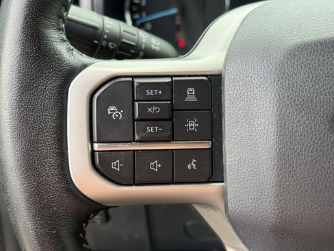 Used 2022 Ford Expedition XLT AWD/4WD image 16