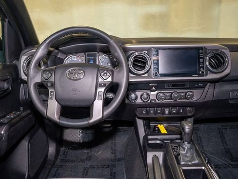 Used 2023 Toyota Tacoma TRD Off-Road image 2