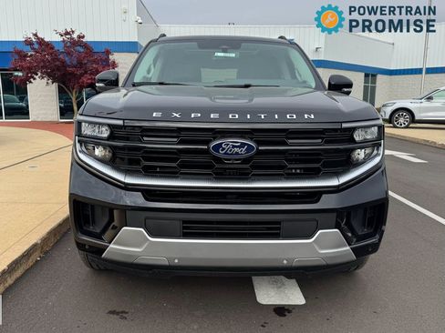 New 2025 Ford Expedition Max Platinum w/ Driver's Package image 2
