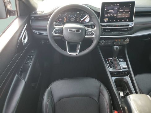 Used 2023 Jeep Compass Trailhawk AWD/4WD image 12