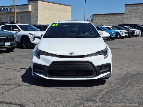 Used 2021 Toyota Corolla SE w/ SE Premium Package FWD image 3