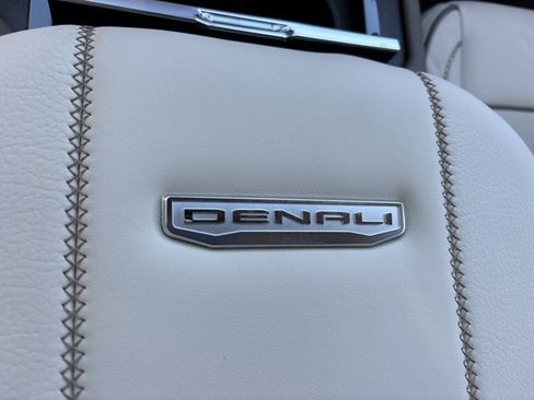 New 2026 GMC Yukon Denali w/ Denali Reserve Package AWD/4WD image 47