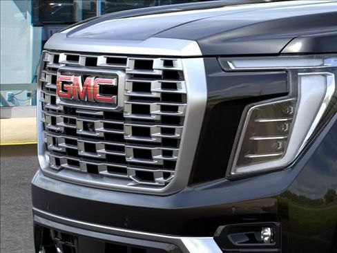 New 2026 GMC Yukon Denali AWD/4WD image 13