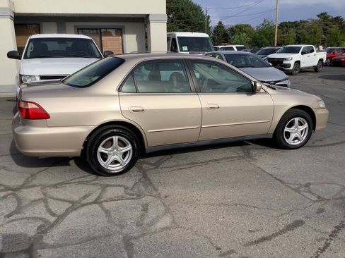 Used 2000 Honda Accord SE image 12