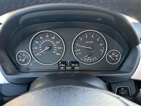 Used 2017 BMW 320i xDrive Sedan image 17