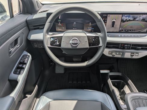 New 2026 Nissan Leaf SV+ w/ Floor Mat Package (SV+) FWD image 17