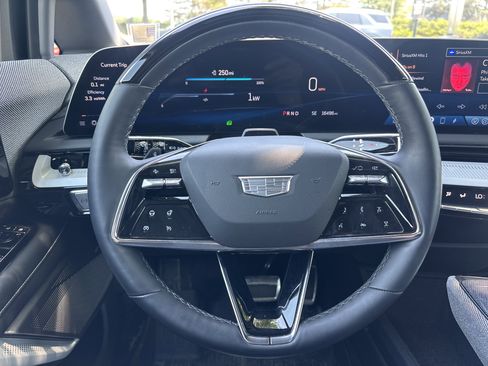 Used 2025 Cadillac Optiq Luxury 2 w/ LPO, Floor Liner Package AWD/4WD image 22