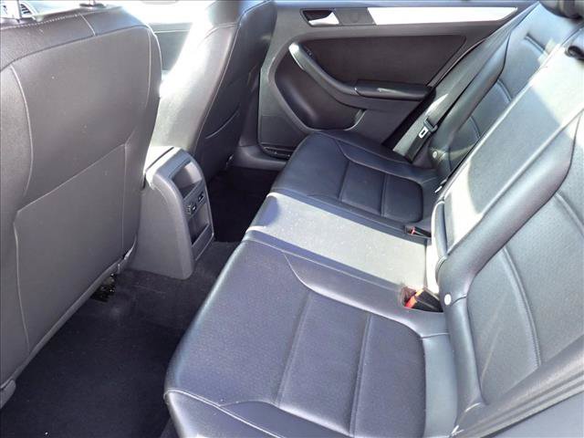 Used 2013 Volkswagen Jetta SE FWD image 7