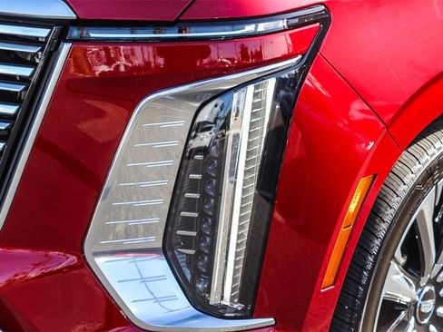 Used 2025 Cadillac Escalade ESV Premium Luxury Platinum image 8