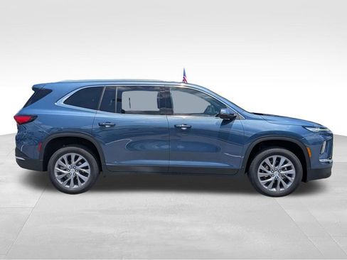 Used 2025 Buick Enclave Preferred w/ Power Package FWD image 3