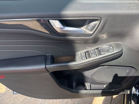 Used 2025 Ford Escape ST-Line Select image 10