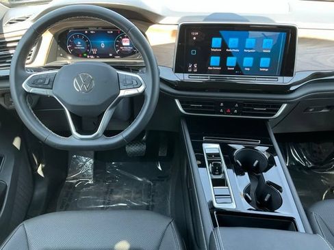 Certified 2026 Volkswagen Atlas SE AWD/4WD image 12