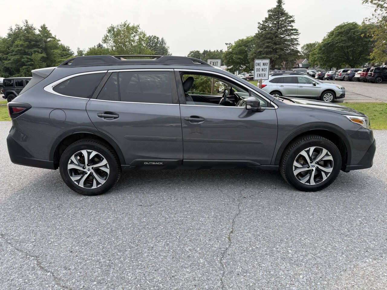 Used 2021 Subaru Outback Limited AWD/4WD image 6