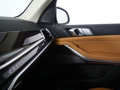 Used 2026 BMW X7 xDrive40i w/ Premium Package image 26