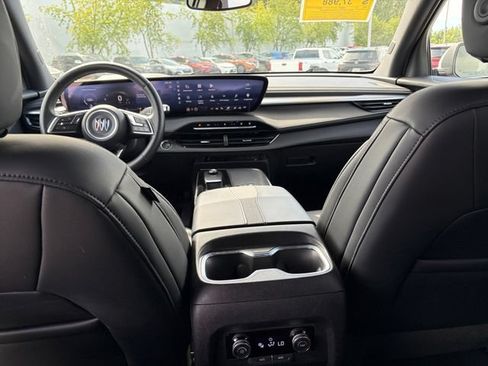 Used 2025 Buick Enclave Preferred AWD/4WD image 16